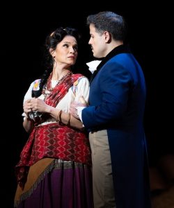 Utah Opera soars with season-opening “Zorro” image